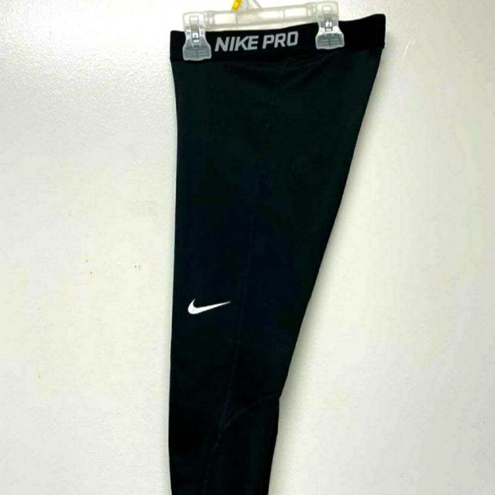 3/10$ Girls Nike Pro Leggings Compression Capri XS